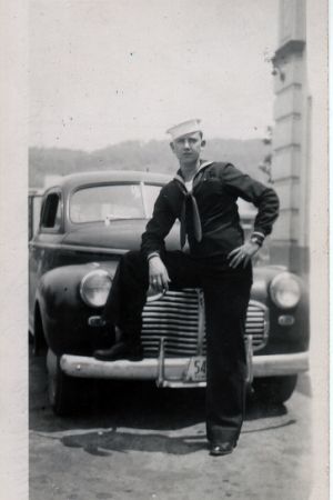 Photograph of Allen Jr. Obe Achey, Motor Machinists Mate, Third Class, USNR.