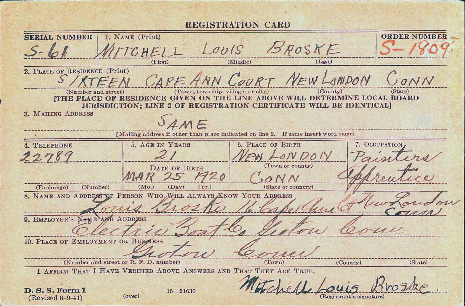Mitchell Louis Broske's Enlistment Registration Card.